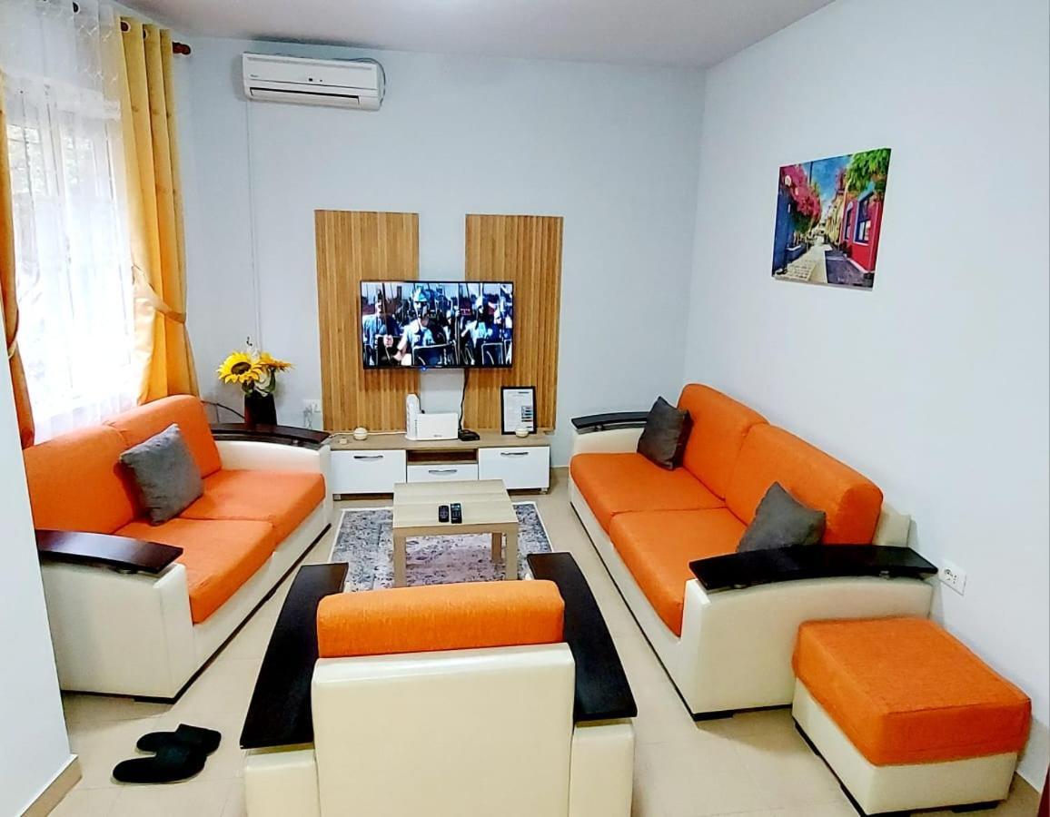 Skanderbeg Square Apartments 地拉那 外观 照片